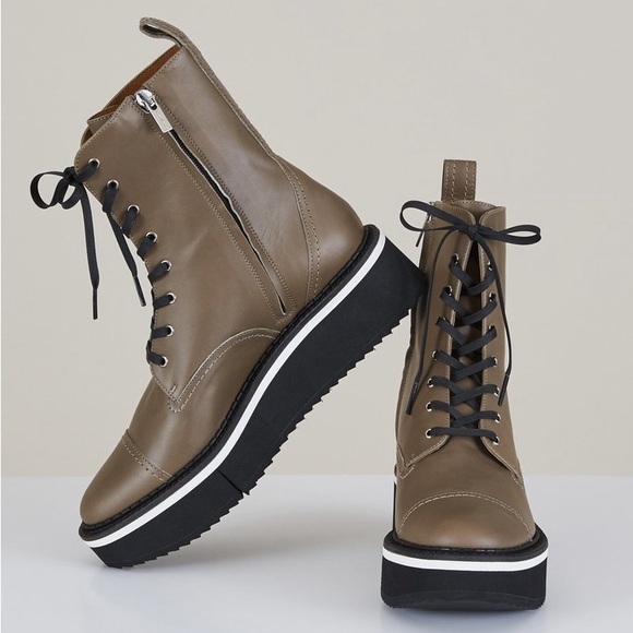 NIB 8.5 Clergerie Paris British Combat Boots Taupe ($695) - Picture 1 of 9